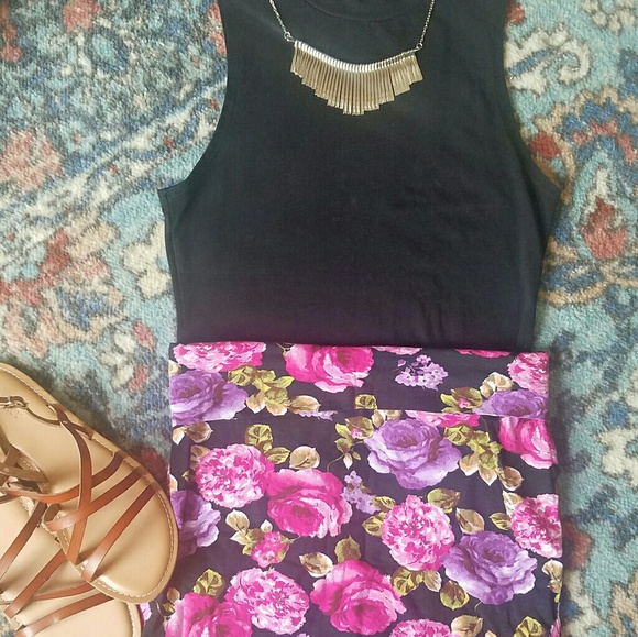 3 for $15 F21 Floral Bodycon Skirt - Picture 1 of 4